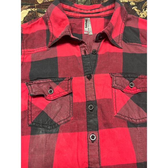 Garage button down - Picture 3 of 5